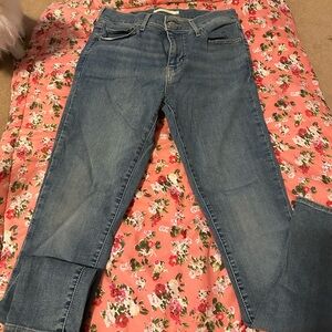 710 SUPER SKINNY LEVI JEANS W29L30